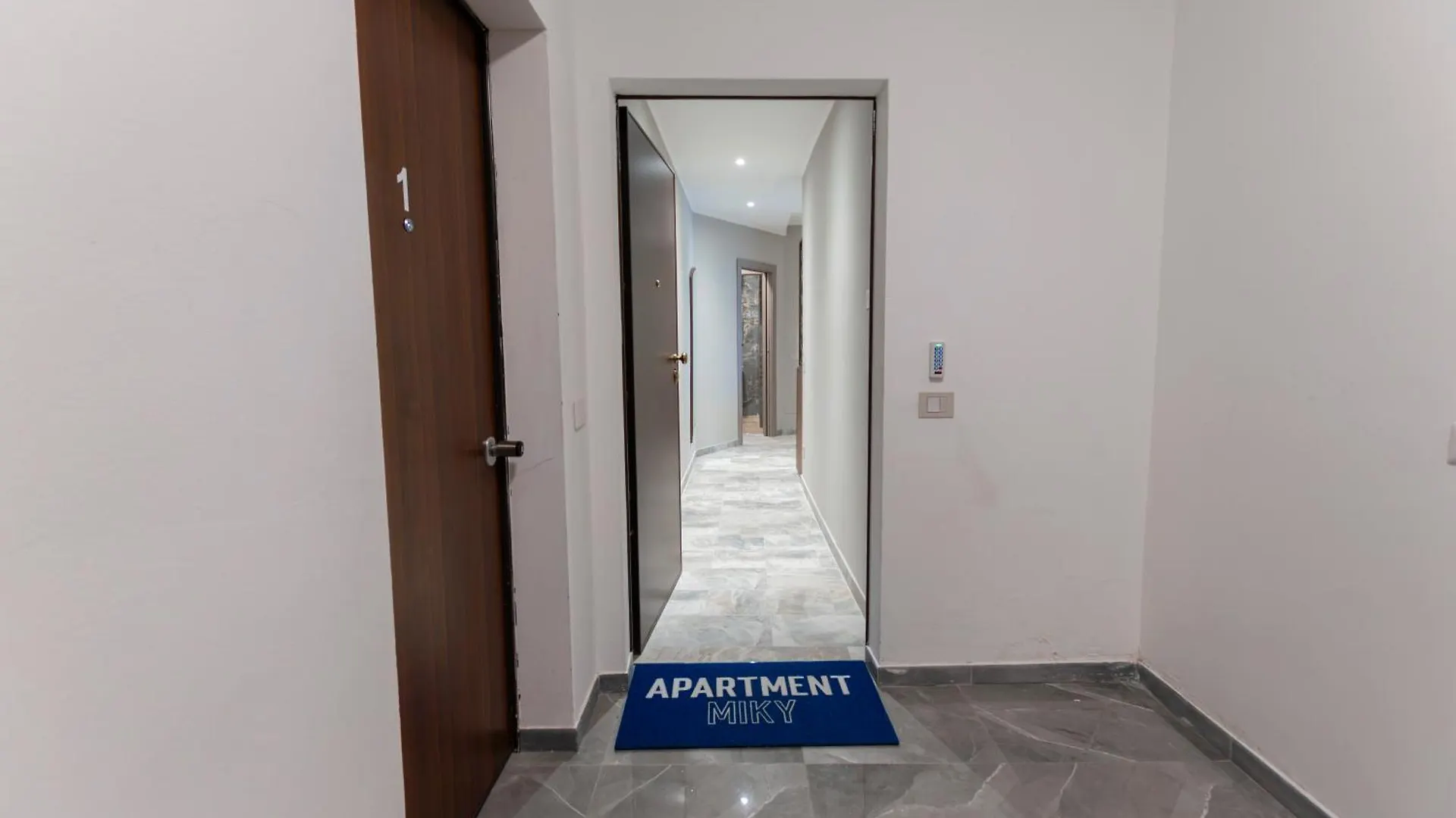 Apartment Miki - Sammartini 33 Milan